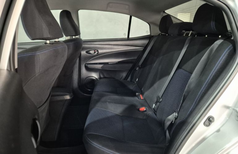 Toyota Yaris Sedan 1.5 XL Live CVT - Foto #8
