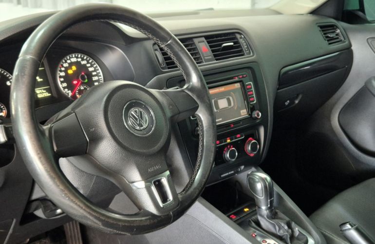 Volkswagen Jetta 2.0 Comfortline Tiptronic (Flex) - Foto #6