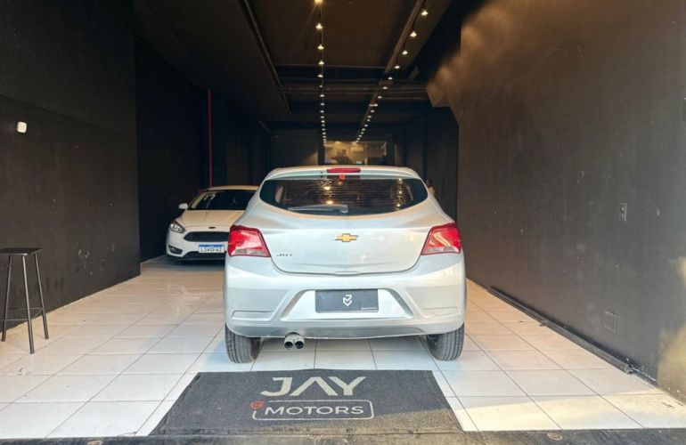 Chevrolet Onix 1.0 MPFi Joy 8V Flex 4p Manual - Foto #5