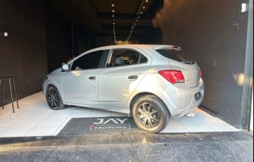 Chevrolet Onix 1.0 MPFi Joy 8V Flex 4p Manual - Foto #6