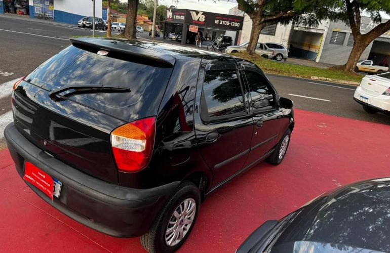 Fiat Palio 1.0 MPi Elx 30 Anos 8v - Foto #2