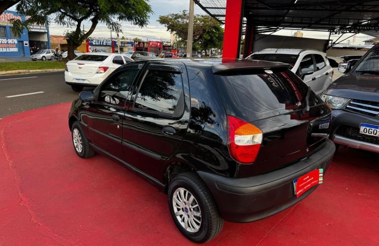 Fiat Palio 1.0 MPi Elx 30 Anos 8v - Foto #3
