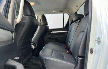 Toyota Hilux 2.8 Srx 4x4 CD 16v - Foto #9