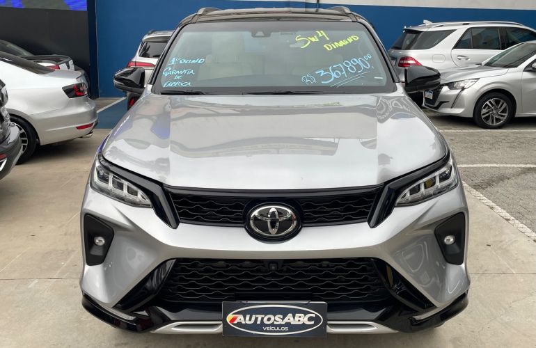Toyota Hilux Sw4 2.8 D-4d Turbo Diamond 7l 4x4 - Foto #1