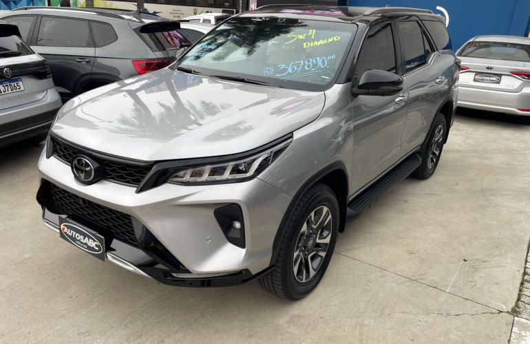 Toyota Hilux Sw4 2.8 D-4d Turbo Diamond 7l 4x4 - Foto #2