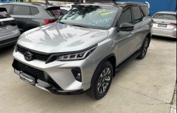 Toyota Hilux Sw4 2.8 D-4d Turbo Diamond 7l 4x4 - Foto #2