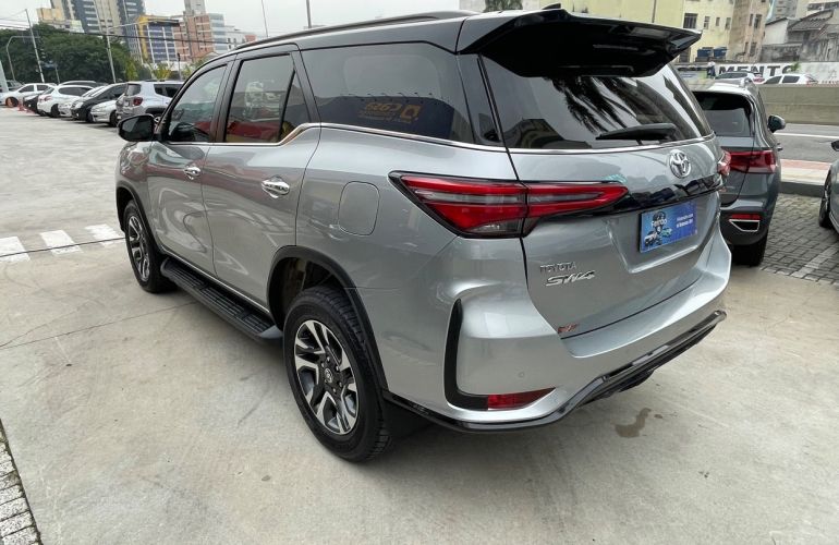 Toyota Hilux Sw4 2.8 D-4d Turbo Diamond 7l 4x4 - Foto #7