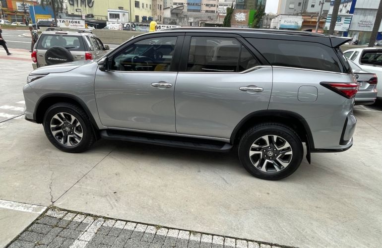 Toyota Hilux Sw4 2.8 D-4d Turbo Diamond 7l 4x4 - Foto #9