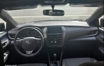 Toyota Yaris 1.5 Xl - Foto #4