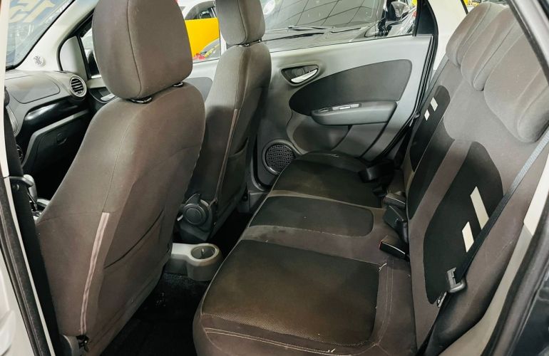 Fiat Siena 1.6 MPi Essence 16v - Foto #10