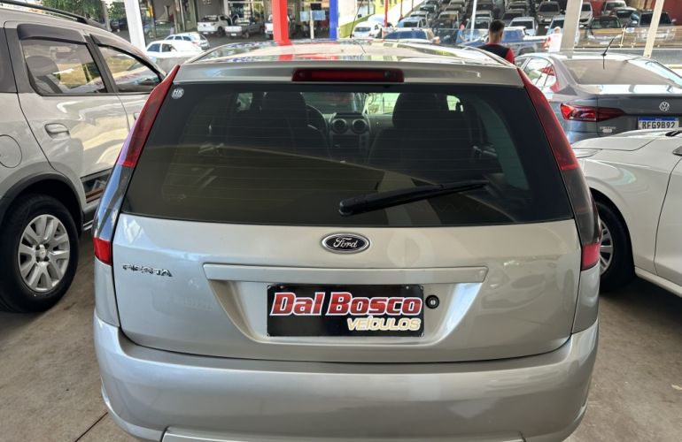 Ford Fiesta Hatch 1.6 (Flex) - Foto #4