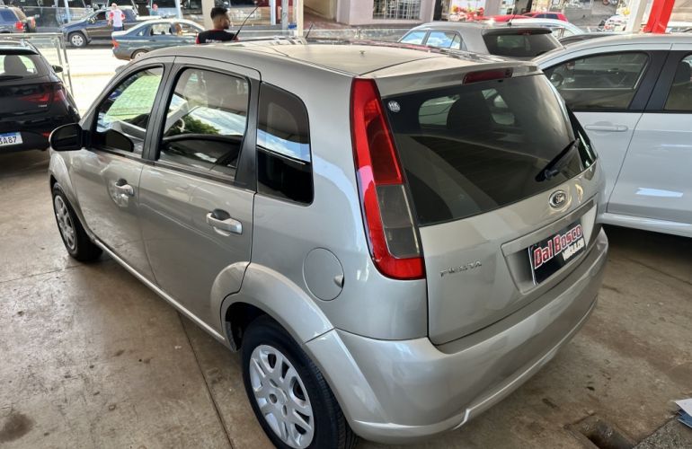 Ford Fiesta Hatch 1.6 (Flex) - Foto #5