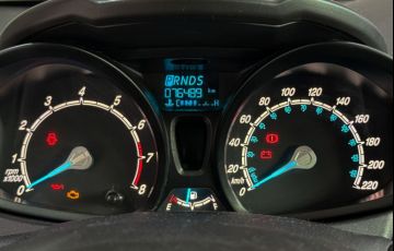 Ford Fiesta 1.6 SE Hatch 16v - Foto #5