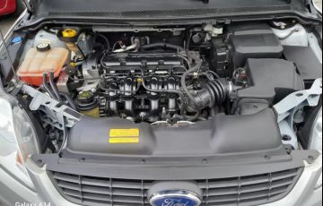 Ford Focus 1.6 8v - Foto #6