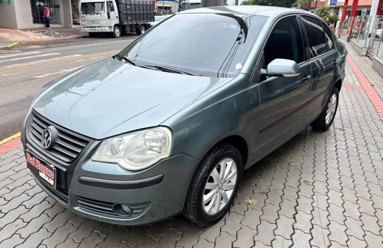 Volkswagen Polo Hatch Comfortline 1.6 8V - Foto #1