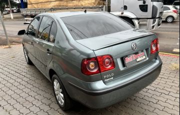 Volkswagen Polo Hatch Comfortline 1.6 8V - Foto #4