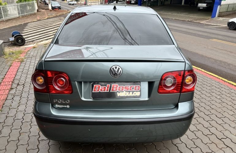 Volkswagen Polo Hatch Comfortline 1.6 8V - Foto #5