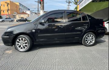 Volkswagen Polo Sedan 1.6 8V - Foto #5
