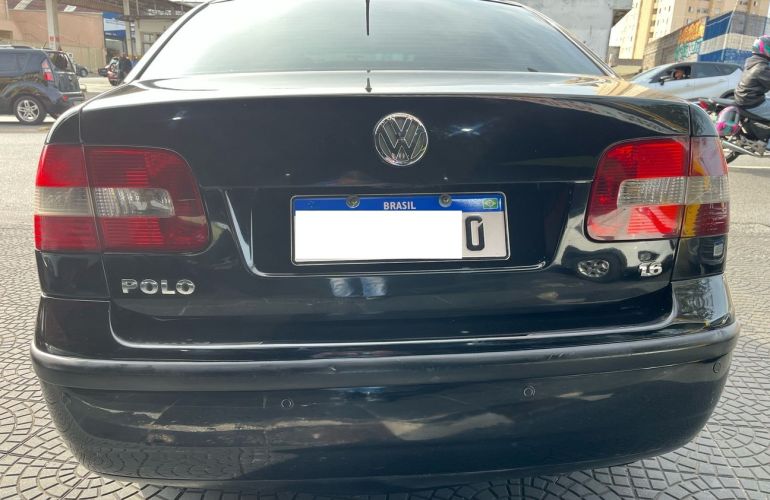 Volkswagen Polo Sedan 1.6 8V - Foto #6