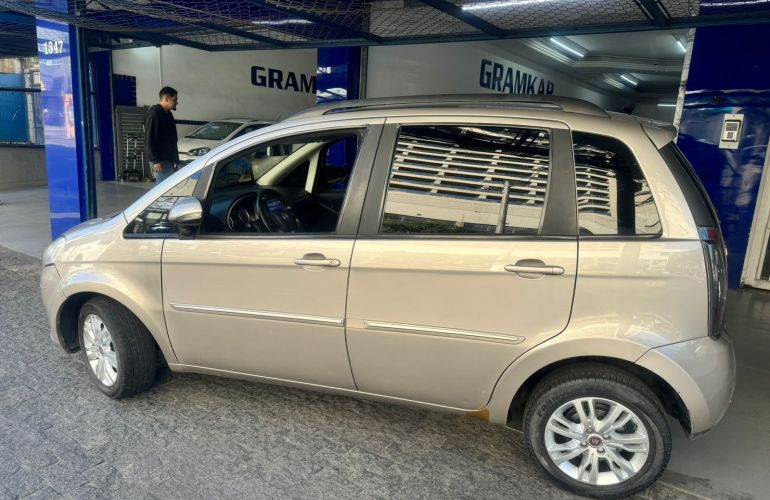 Fiat Idea Attractive 1.4 8V (Flex) - Foto #6