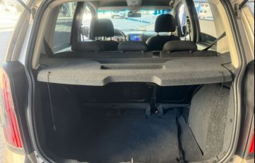 Fiat Idea Attractive 1.4 8V (Flex) - Foto #10