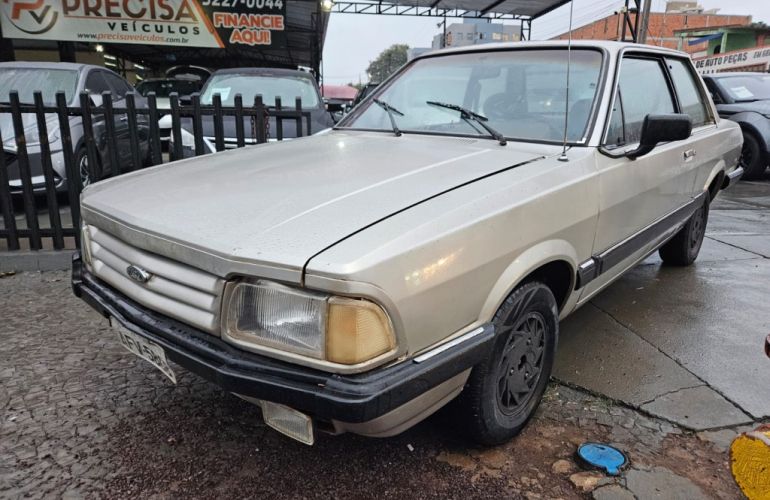 Ford Del Rey Sedan GL 1.8 - Foto #4