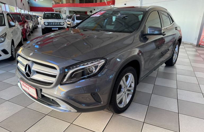 Mercedes-Benz GLA 200 Advance - Foto #4