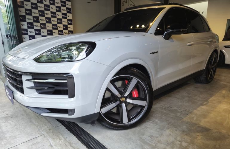Porsche Cayenne 3.0 V6 E-hybrid AWD S - Foto #3