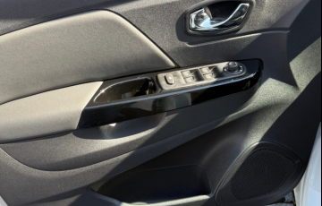 Renault Captur 1.6 Intense CVT - Foto #6