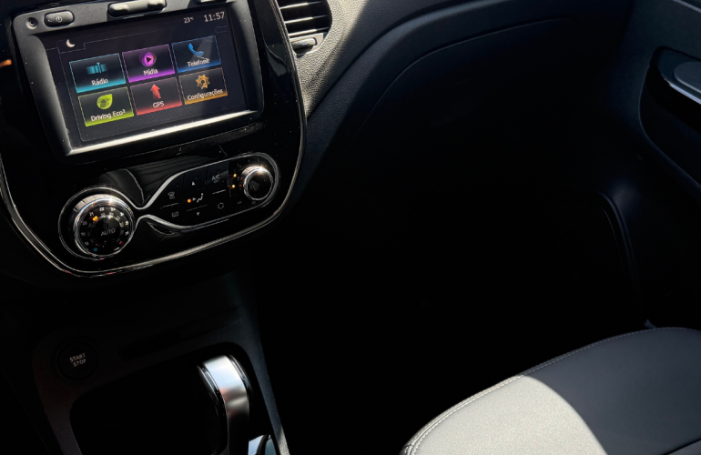 Renault Captur 1.6 Intense CVT - Foto #8