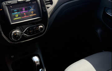 Renault Captur 1.6 Intense CVT - Foto #8