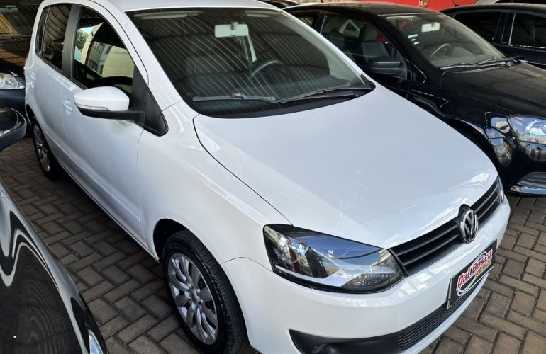 Volkswagen Fox 1.6 8V (Flex) - Foto #2