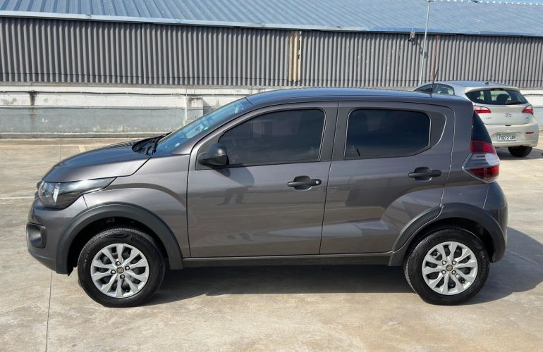 Fiat Mobi 1.0 8V Evo Like - Foto #2