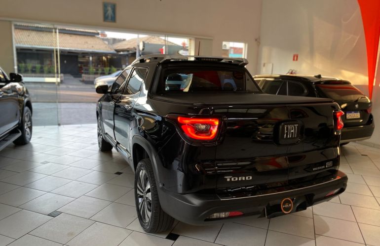 Fiat Toro 2.0 16V Turbo Volcano 4WD At9 - Foto #4