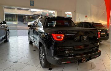 Fiat Toro 2.0 16V Turbo Volcano 4WD At9 - Foto #4
