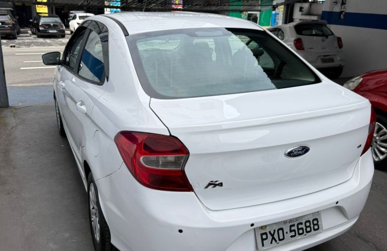 Ford Ka Sedan SE 1.5 16v (Flex) - Foto #5