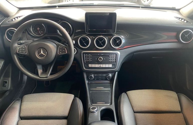 Mercedes-Benz Cla 180 1.6 Cgi 7g-dct - Foto #4