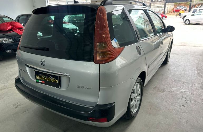 Peugeot 207 1.4 Xr Sw 8V Flex 4p Manual - Foto #5
