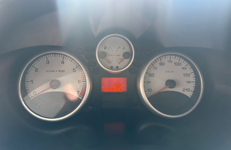Peugeot 207 1.4 Xr Sw 8V Flex 4p Manual - Foto #10