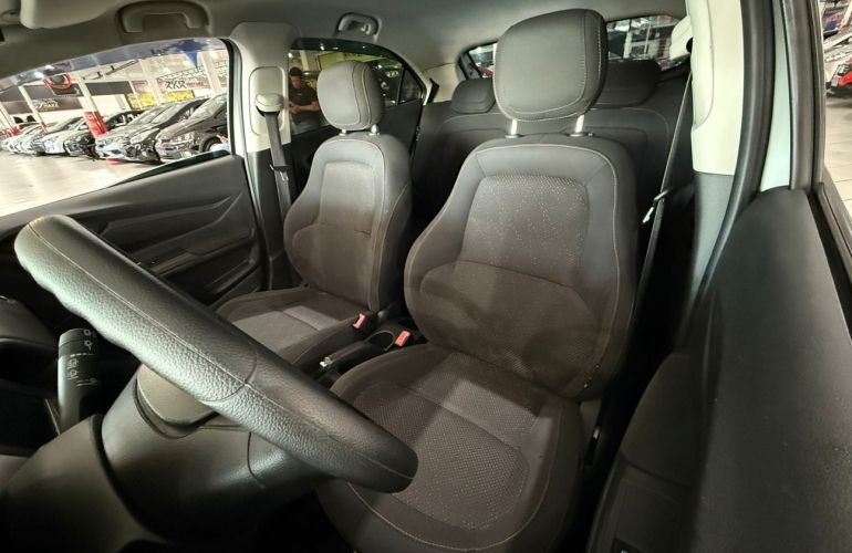 Chevrolet Onix 1.0 MPFi LT 8v - Foto #7