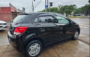 Chevrolet Onix 1.0 LT - Foto #2