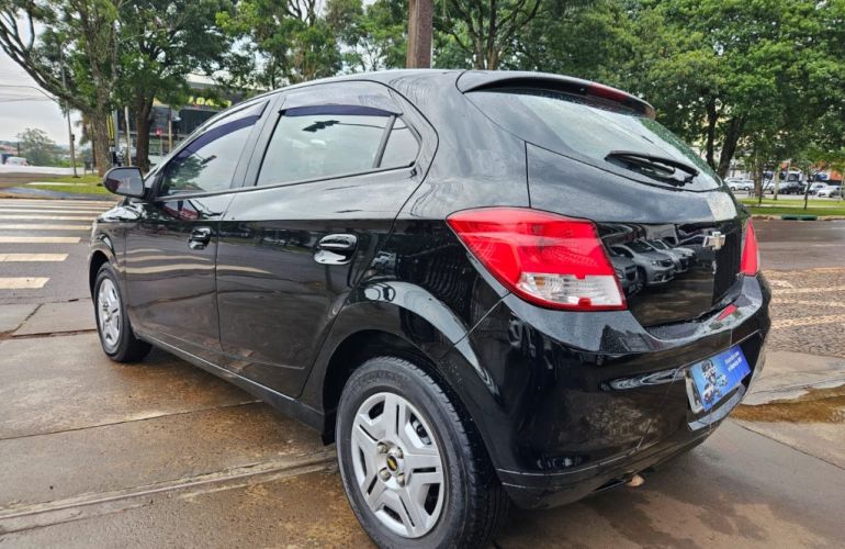 Chevrolet Onix 1.0 LT - Foto #9
