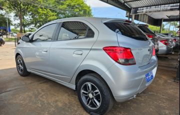 Chevrolet Onix 1.0 LT (Flex) - Foto #3
