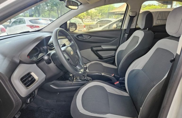 Chevrolet Onix 1.0 LT (Flex) - Foto #4