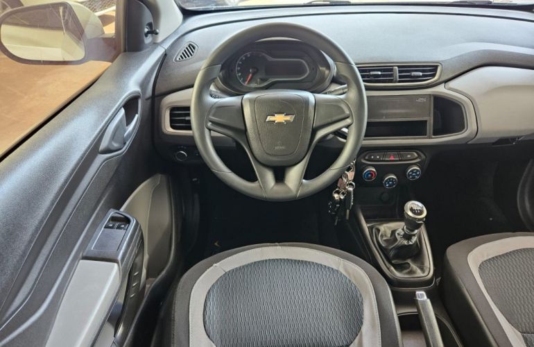 Chevrolet Onix 1.0 LT (Flex) - Foto #8