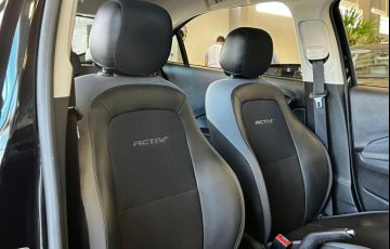 Chevrolet Onix 1.4 MPFi Activ 8v - Foto #6