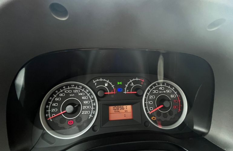 Fiat Idea Attractive 1.4 8V (Flex) - Foto #6