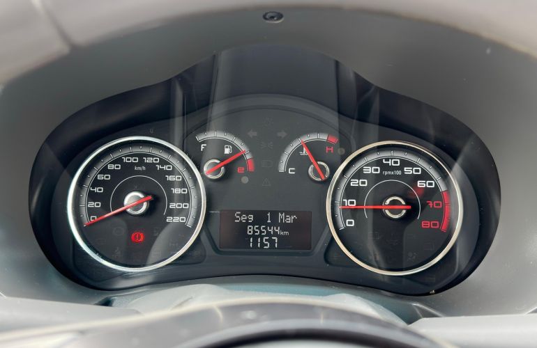 Fiat Palio 1.4 MPi Attractive 8v - Foto #9