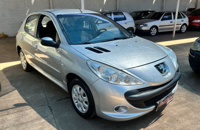 Peugeot 207 Hatch XR Sport 1.4 8V (flex) - Foto #3