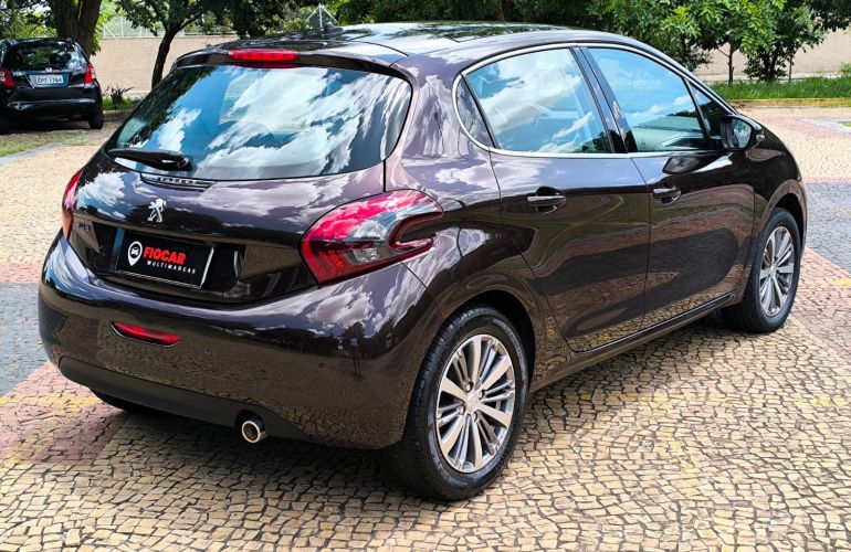 Peugeot 208 Griffe 1.6 16V (Flex) (Aut) - Foto #8